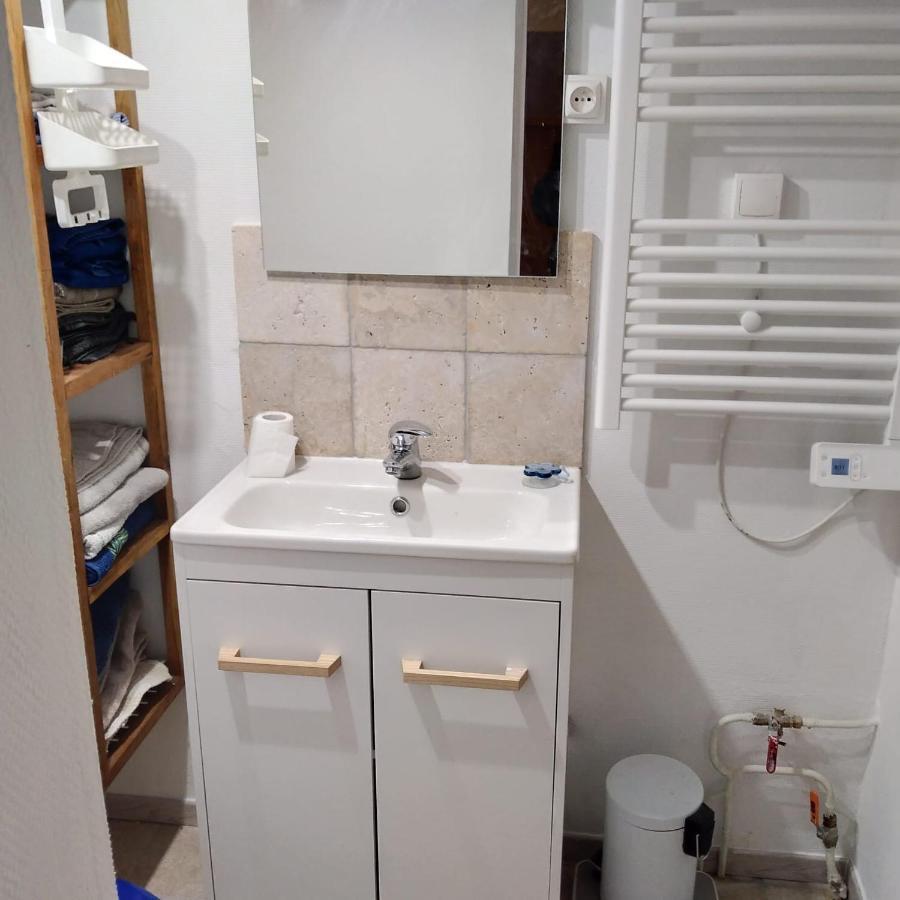 Maisonnette De Charme Climatisee La Machine Экстерьер фото